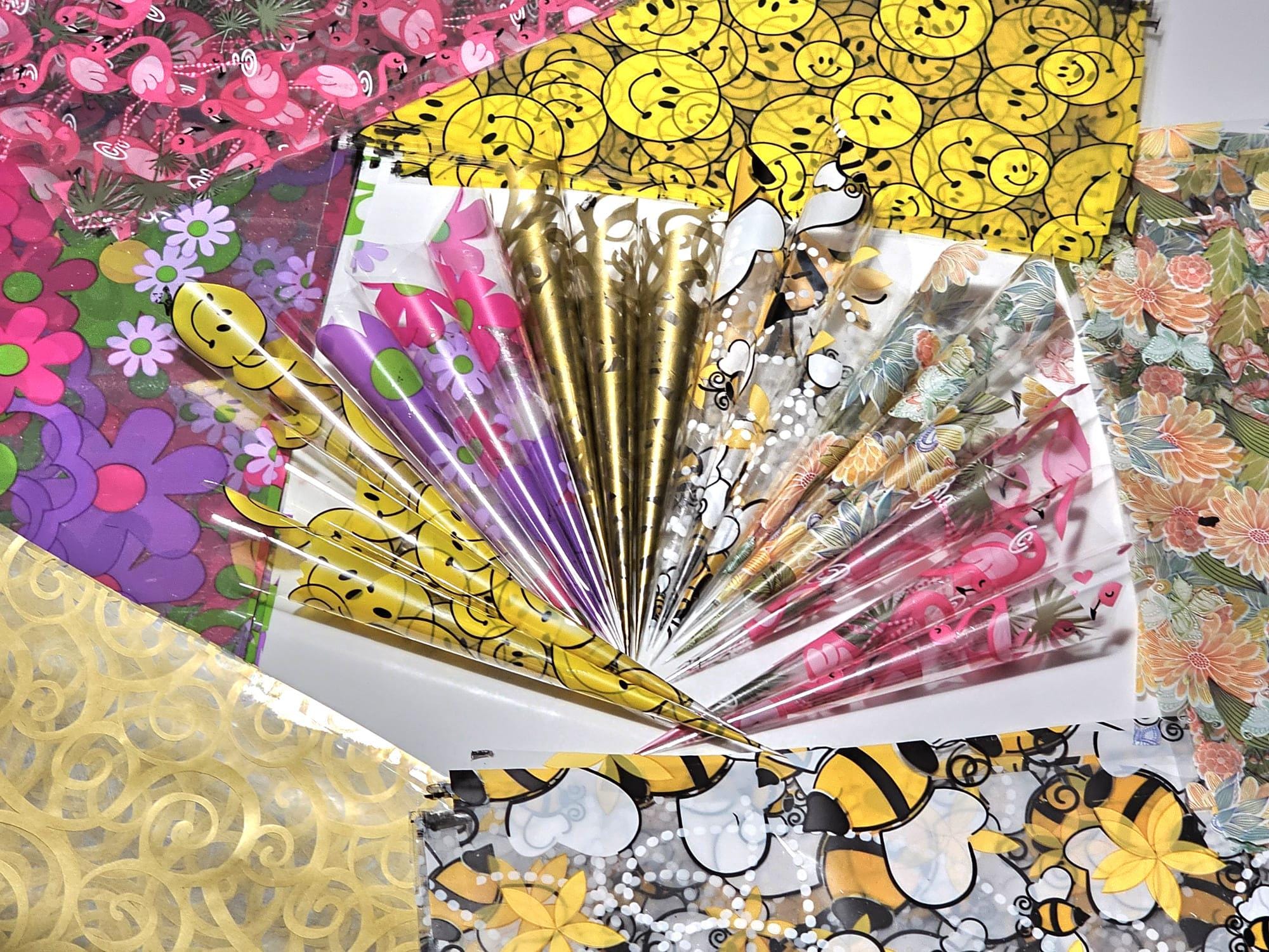 Henna Designs Kit Henna Practice Book Henna Art Mehndi Designs Workbook for Beginners with Reusable Acrylic Sheet & Clip (Physical Book)