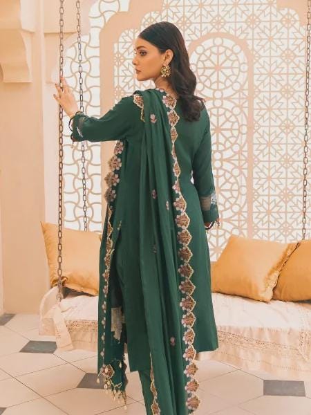 Eid Dress For Womens - Pakistani Embroidered Lawn Ramadan Partywear Festival Suits, Salwar Kameez Suit In  Large Size